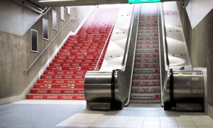 Stairs vs Escalator