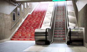 Stairs vs Escalator